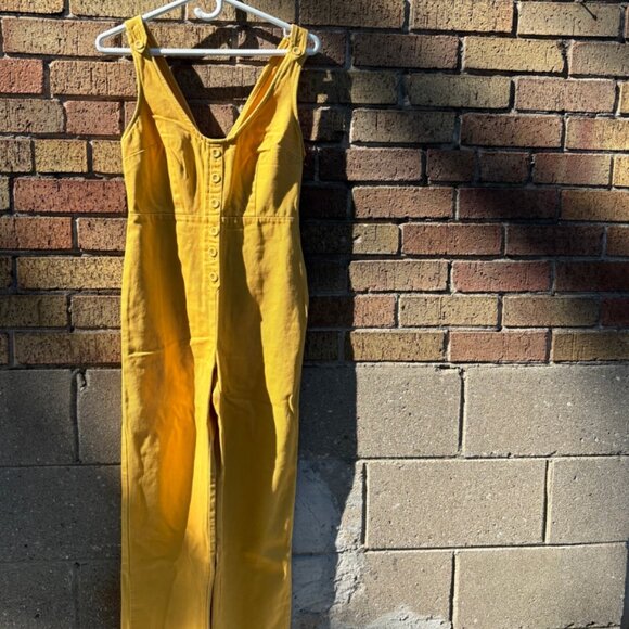 Yellow Sleeveless Button-Front Jumpsuit - Picture 2 of 2